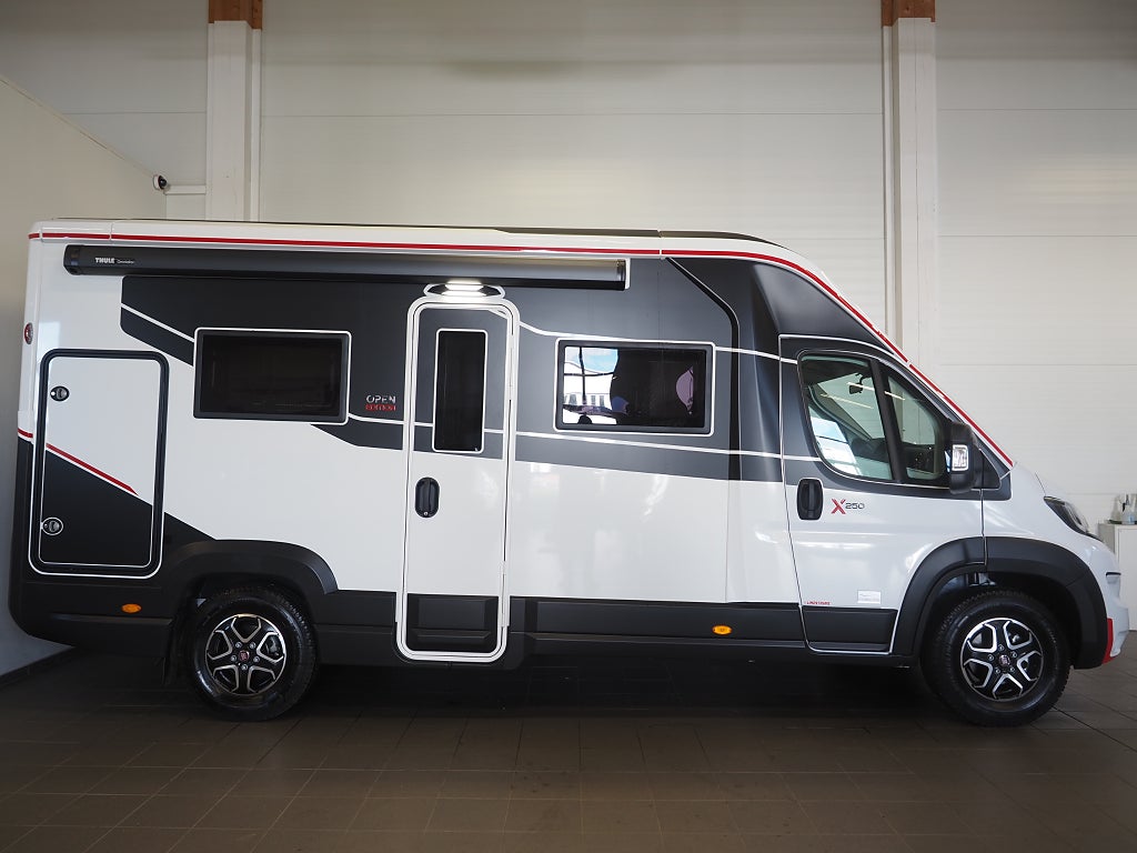 CHALLENGER X250 Markis Taksäng Stort garage AUT