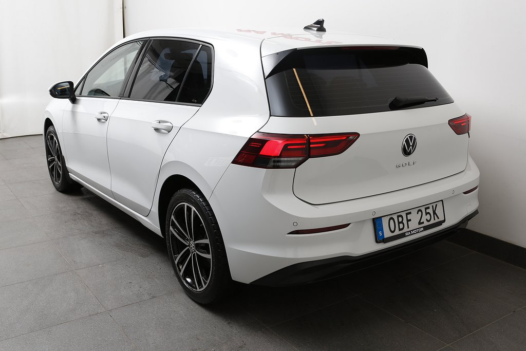 Volkswagen Golf 1 0 TSI 110hk 5D Navi P-sensorer 2021