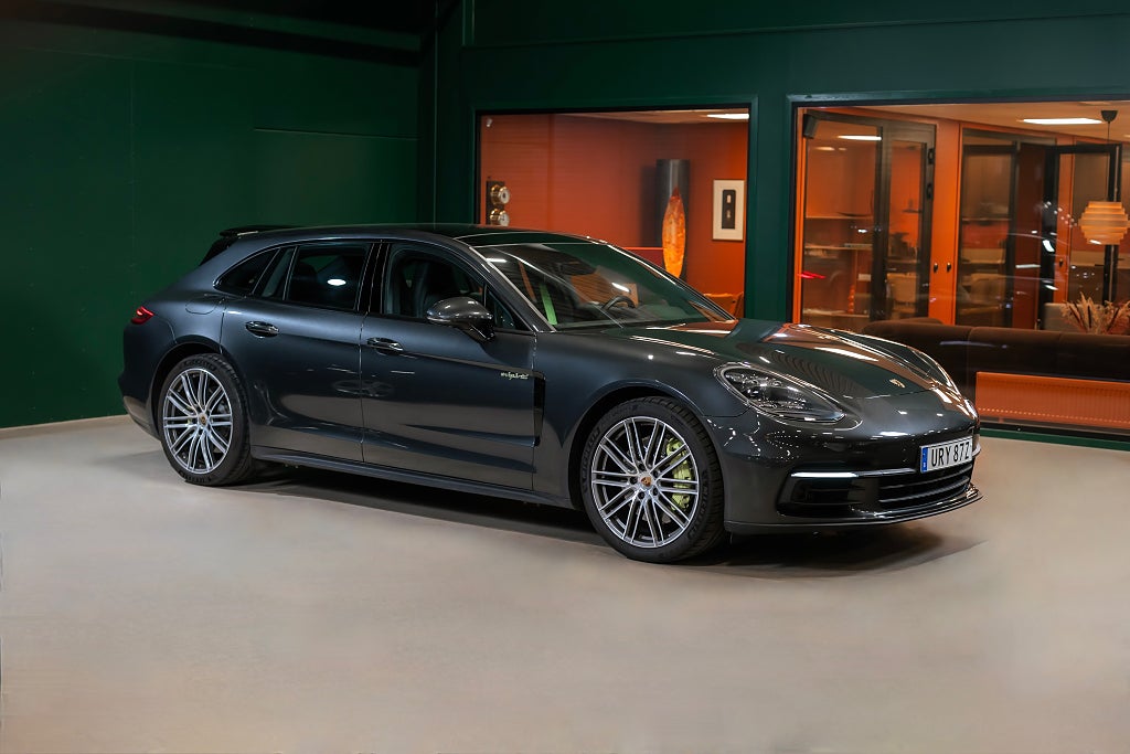 Porsche Panamera 4 E-Hybrid Sport Turismo / HUD / Pano / RAS / PDLS+