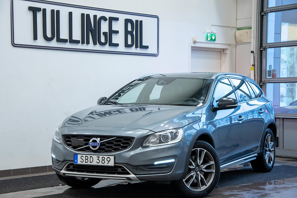 Volvo V60 Cross Country D4 190HK Classic Summum VoC Läder BLIS Värmare 4.99%
