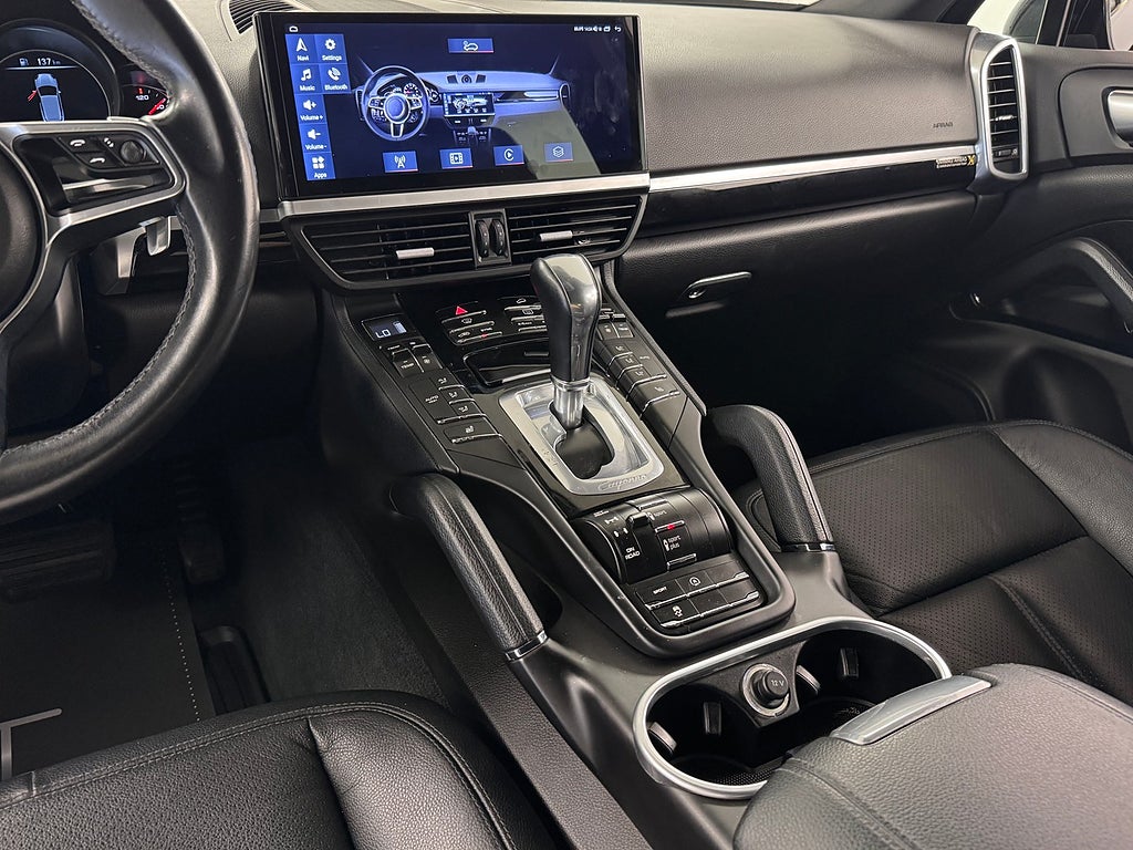 Porsche Cayenne 2016 - miniatyr 7