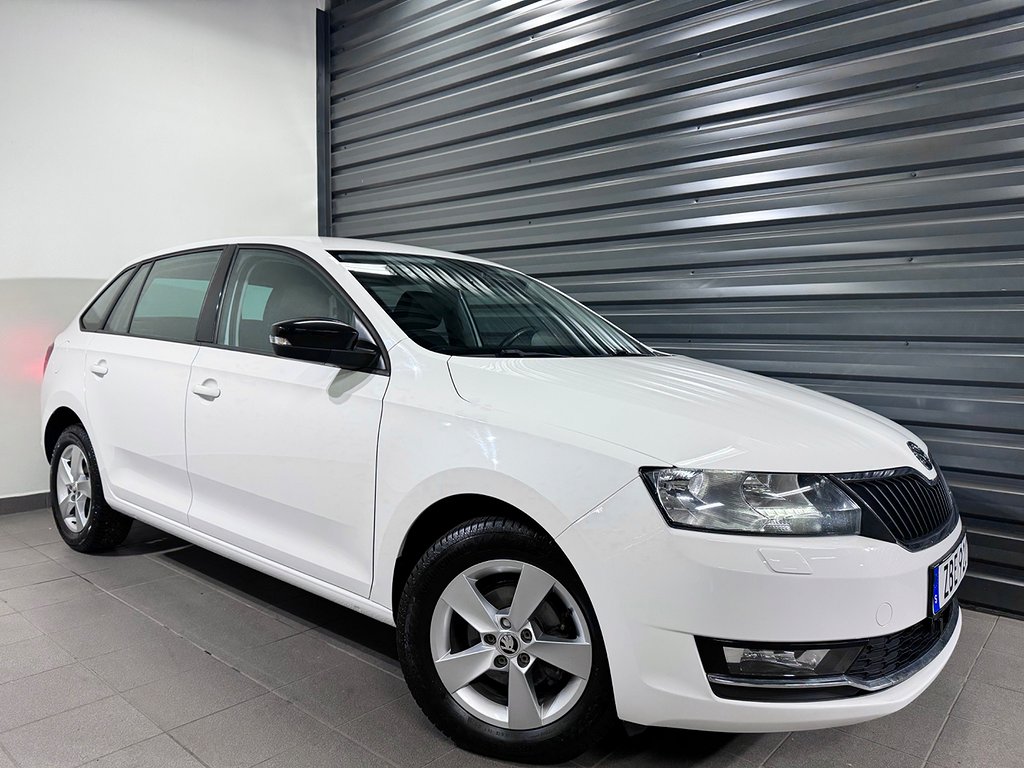 Skoda Rapid Spaceback 1.4 TDI Värmare/Drag/PDC/Apple Carplay
