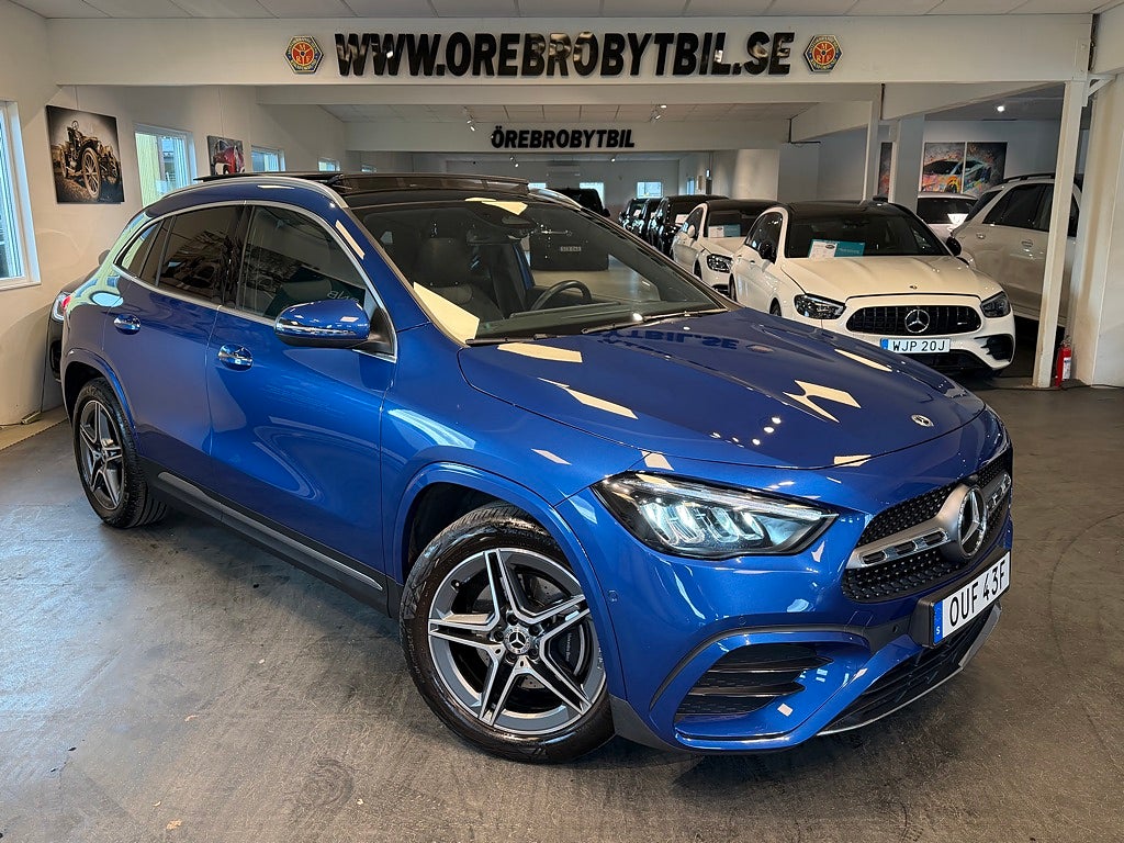 Mercedes-Benz GLA 200 AMG Line Advanced Plus Pano Drag Värmare MOMS 163hk