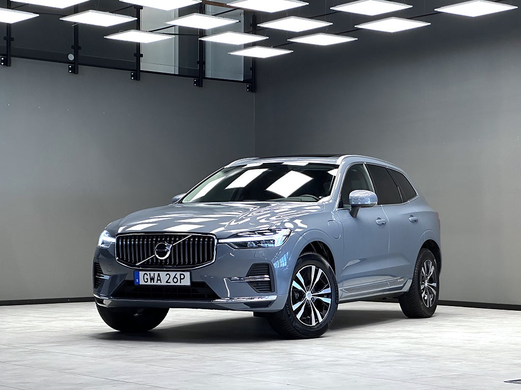 Volvo XC60 Recharge T6 AWD Core Edt. / LÄDER / DRAG / Pano / Navi