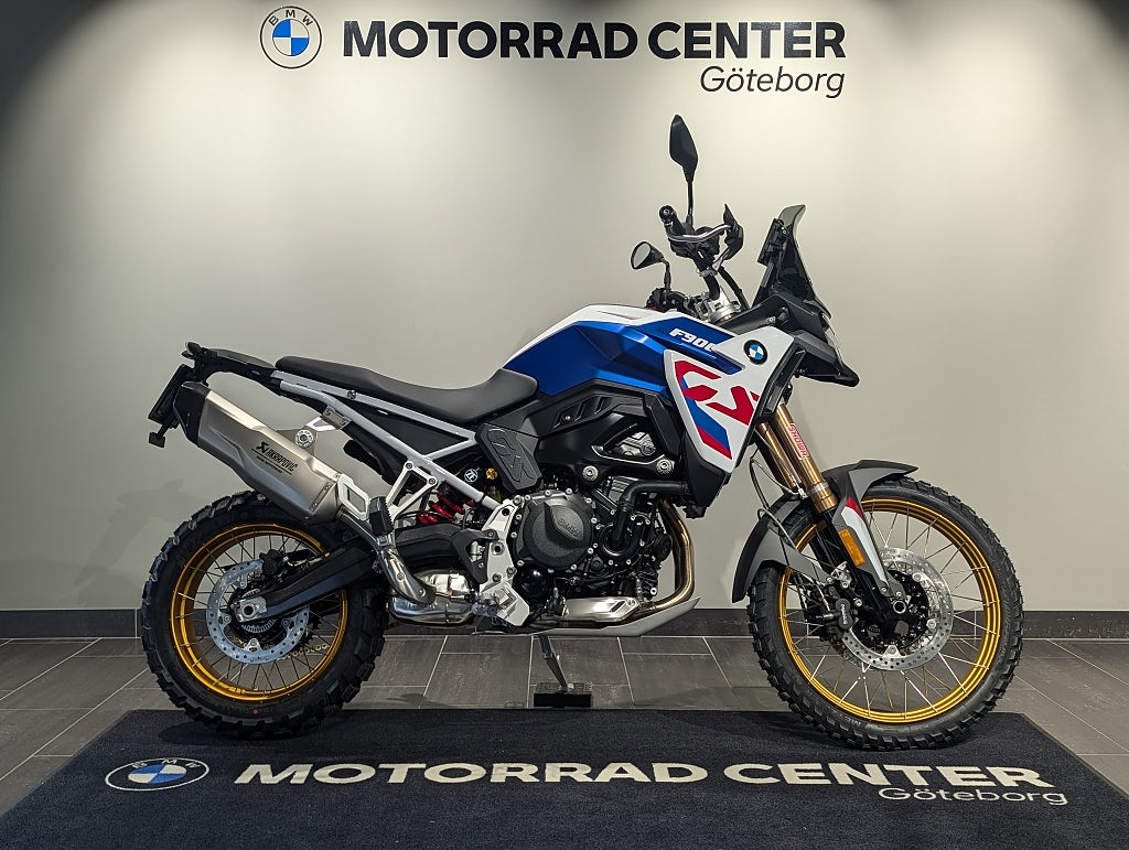 BMW F900GS