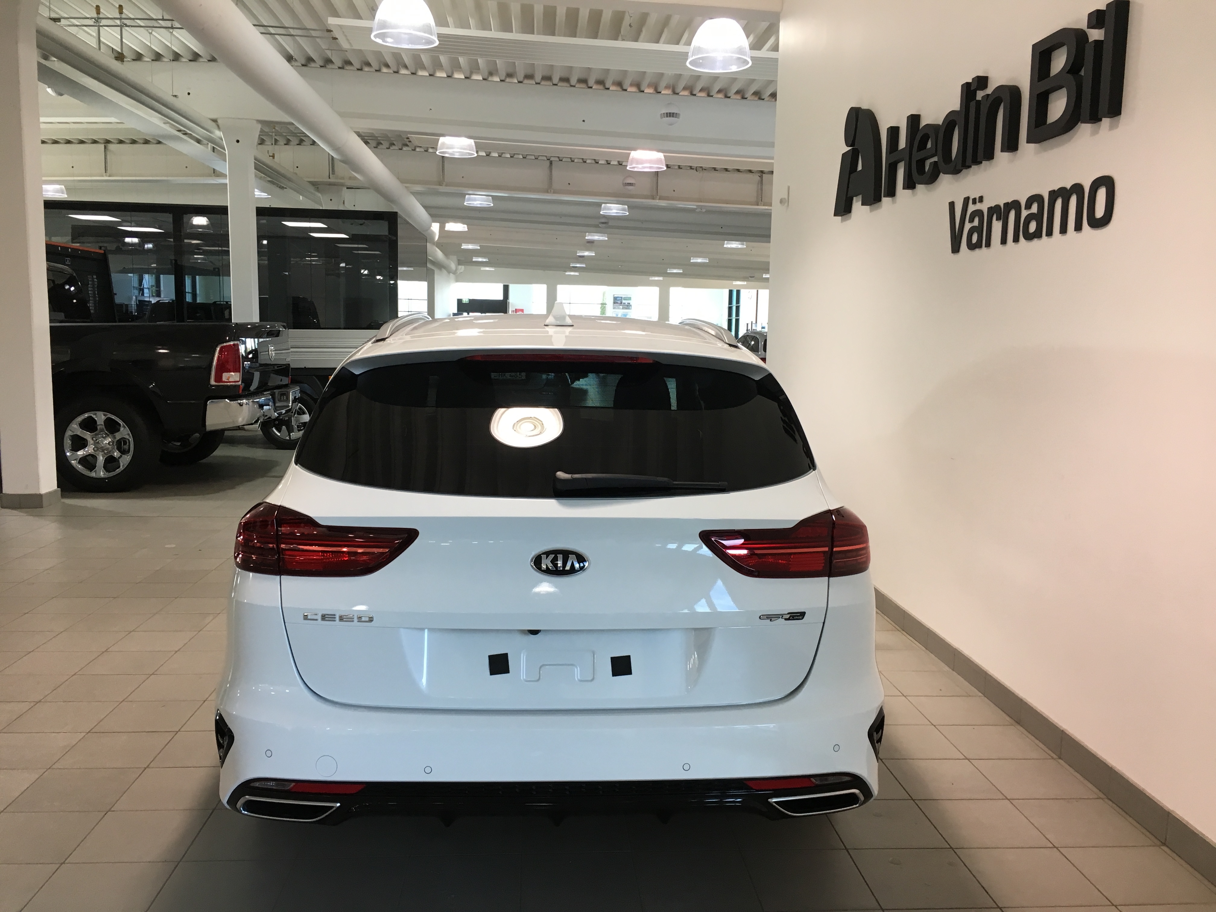 Kia Ceed 2019, kuva 4/37