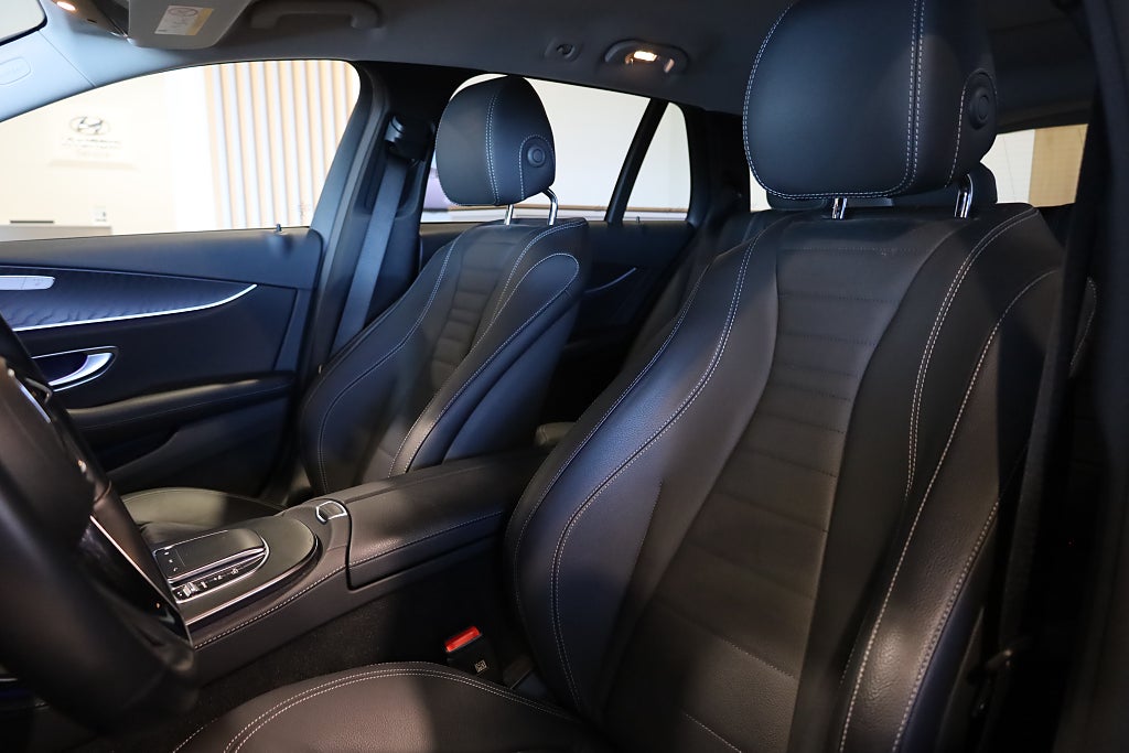 Mercedes-Benz E 300 T de 9G-Tronic Burmester Navi Kamera Värmare Drag 2023