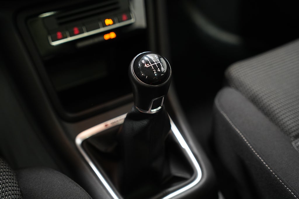 Volkswagen Sharan 2.0 TDI 4Motion150hk Base 7-sits Pano D-värm Drag B-kam