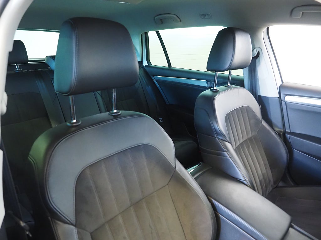 Skoda Superb 2.0 TDI 4x4 190hk Kombi Style | Drag | Värmare 2018