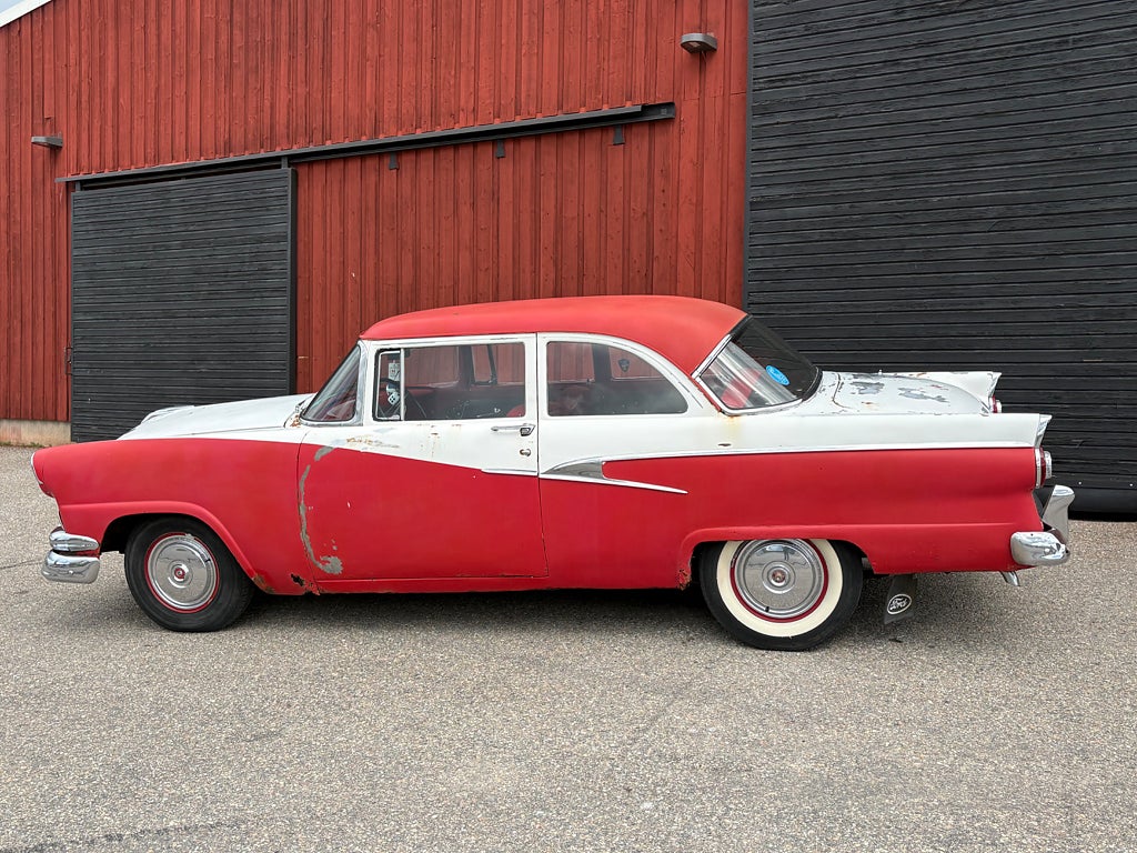 Ford Mainline 2 door Post