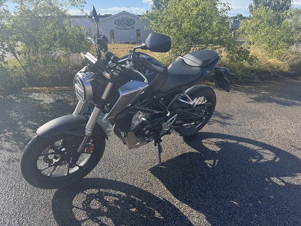 Honda Cb125r 2018 - miniatyr 5