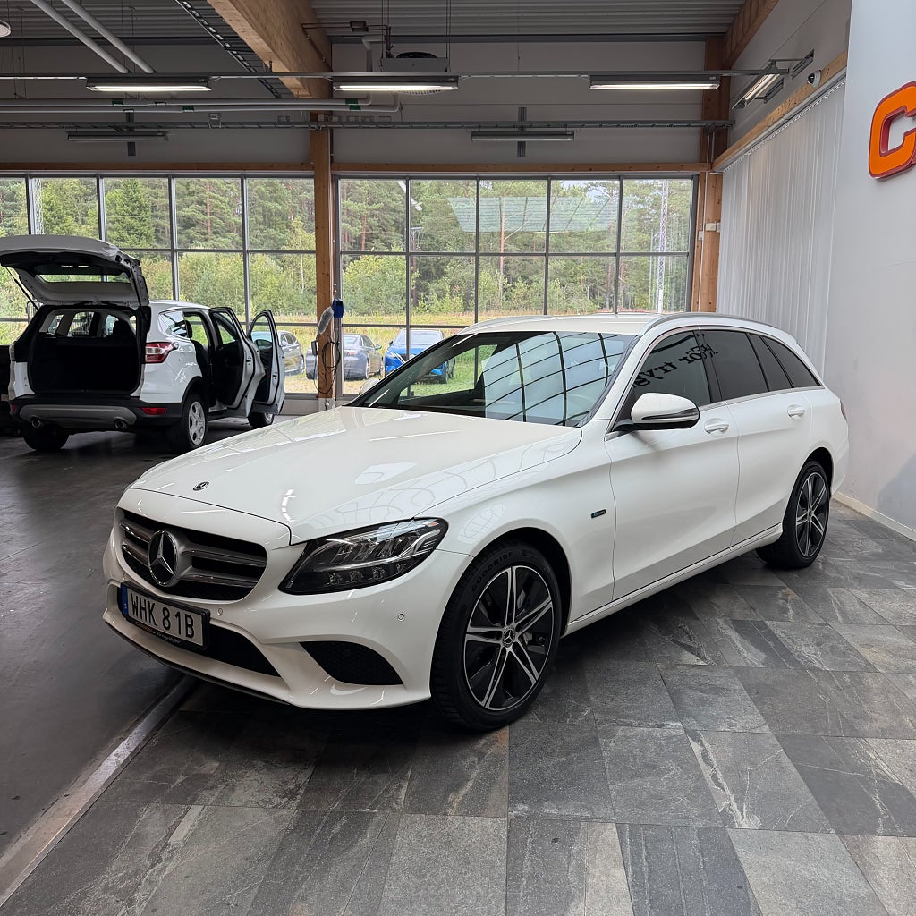 Mercedes-Benz C 300 T de Avantgarde Backkamera Värmare Dragkrok Navi