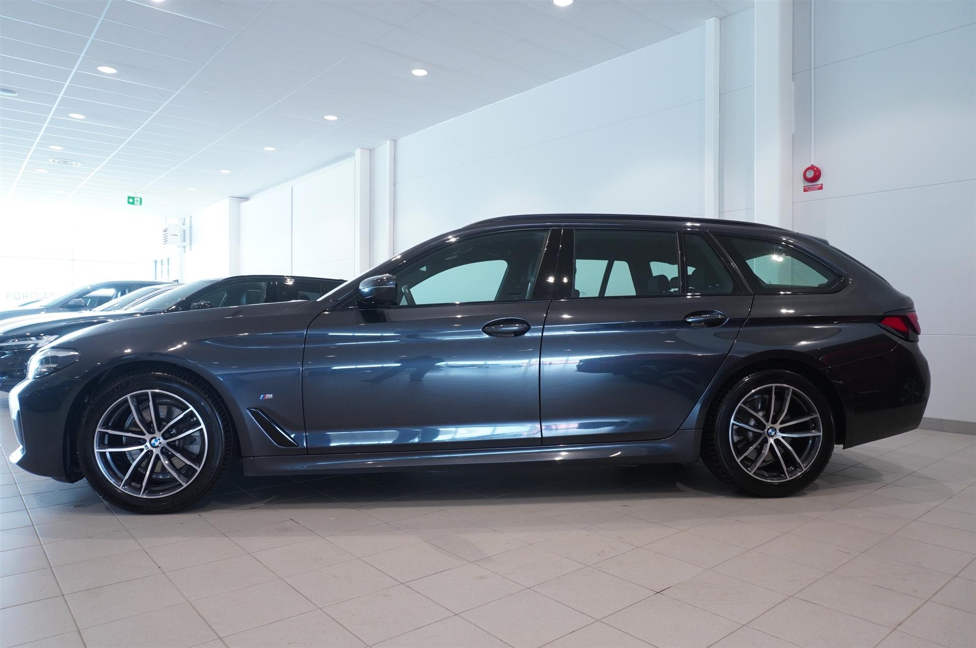 BMW 520 2021, bild 3/47