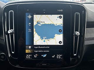 Volvo XC40 Recharge T4 R-Design Drag/360/HuD/SoV-Däck/Rattvärm – bild 17