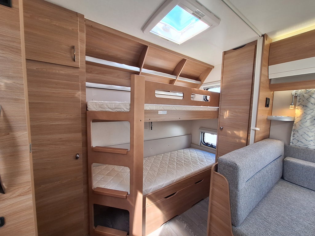 Hobby De Luxe 560 KMFe Barnkammare, Kampanjprodukt!