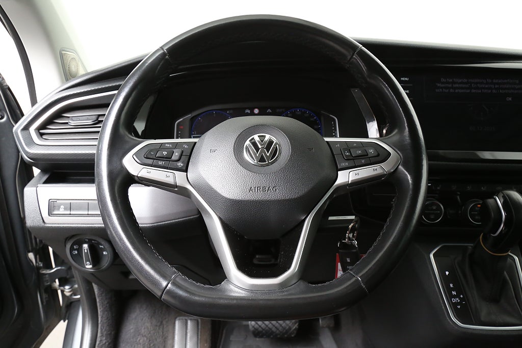 Volkswagen Multivan T6.1 TDI 4M Highline DSG Värmare Drag