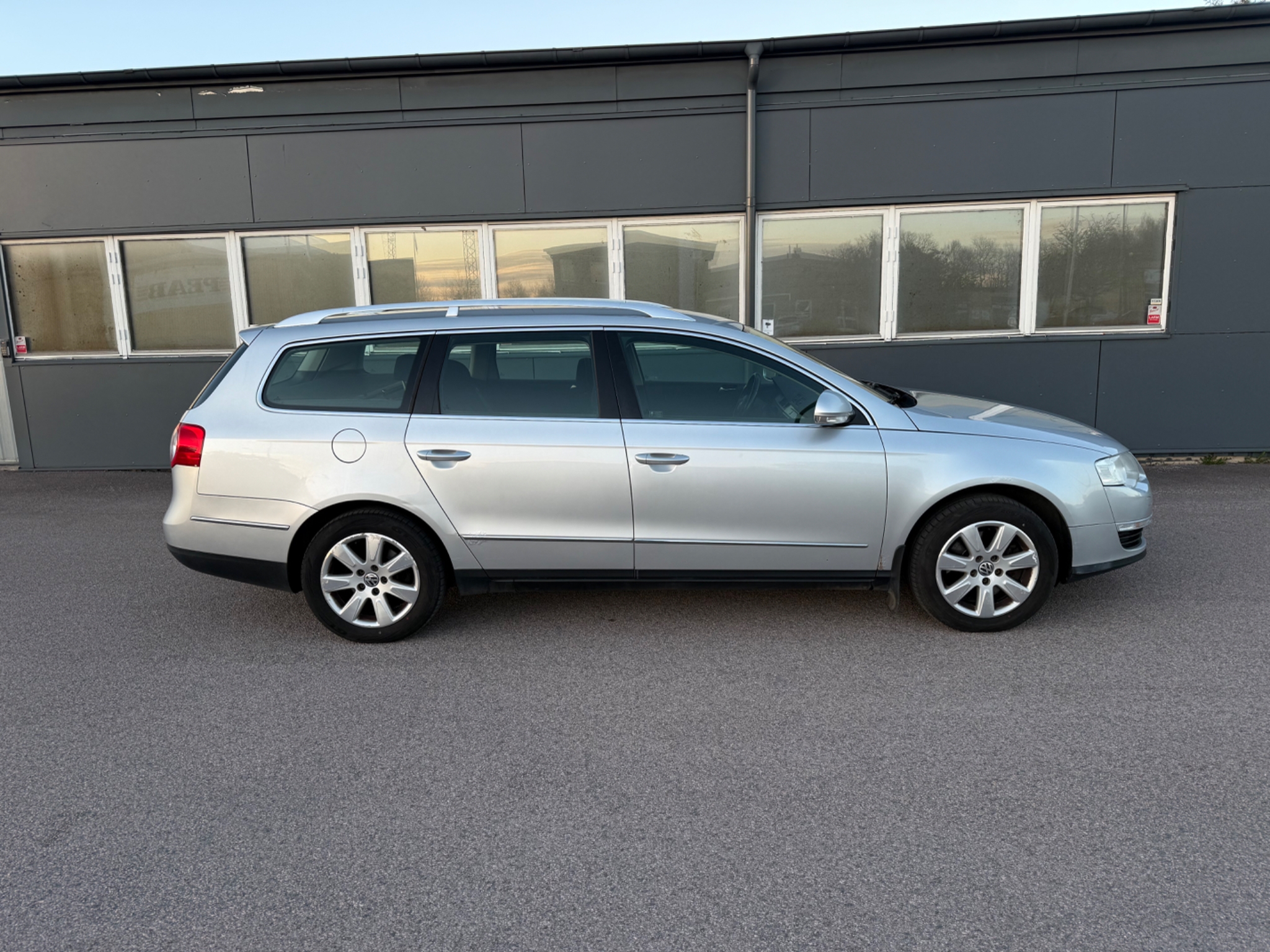 Volkswagen Passat 2010, bild 6/49