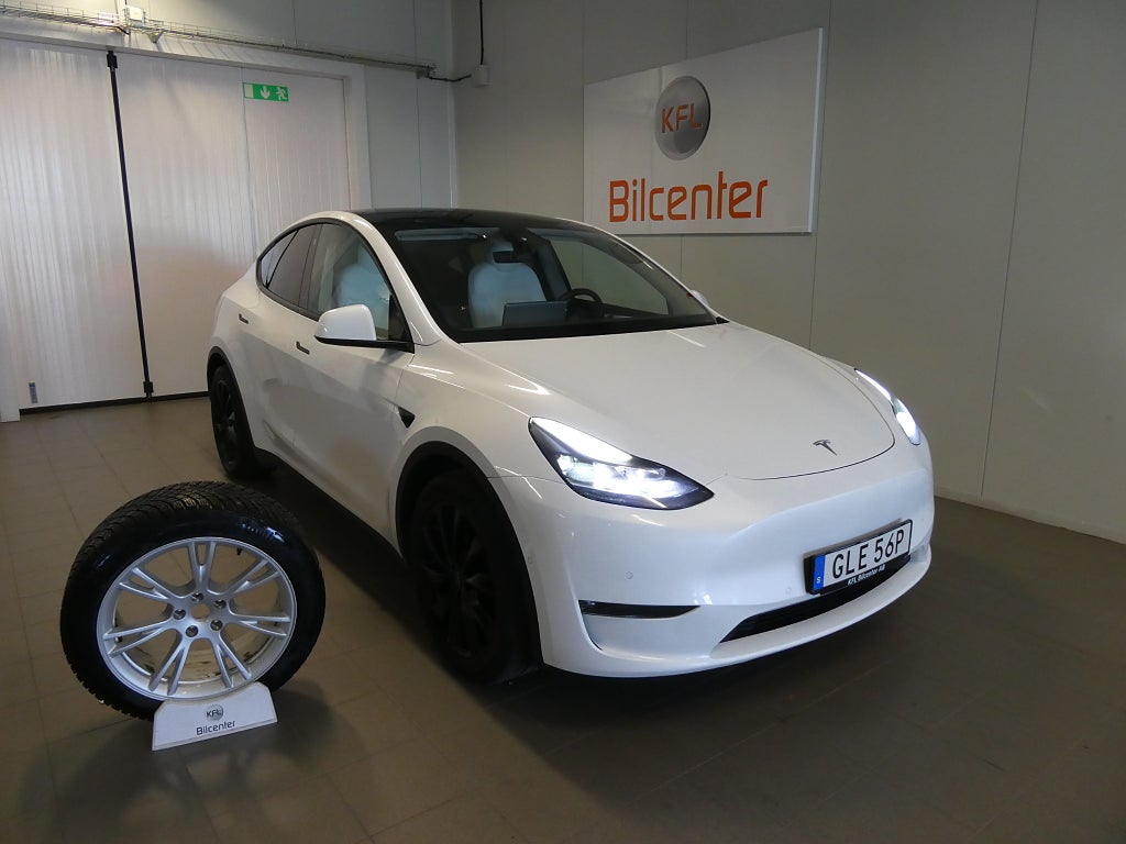Tesla Model Y Long Range AWD Värmare-Drag-Skinn-Panorama-Navi-360°