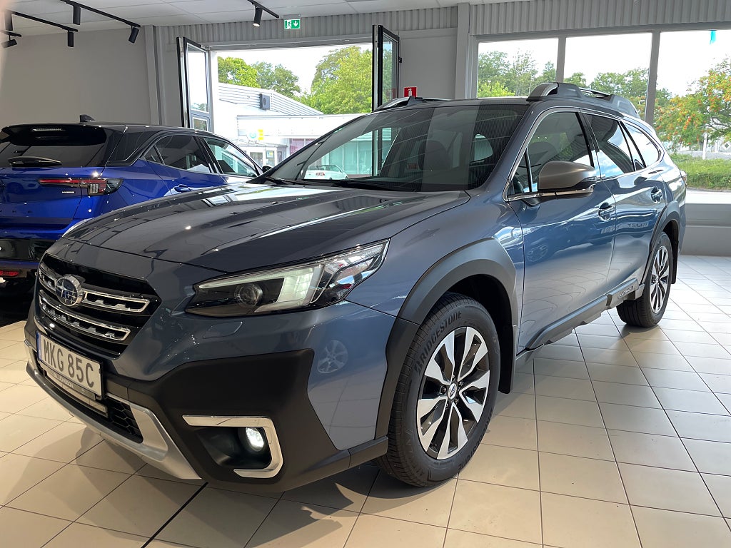 Subaru Outback 2.5 4WD XFuel Lineartronic Touring *Dragkrok *Ledramp