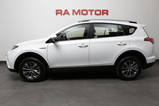 SUV Toyota RAV4 3 av 24