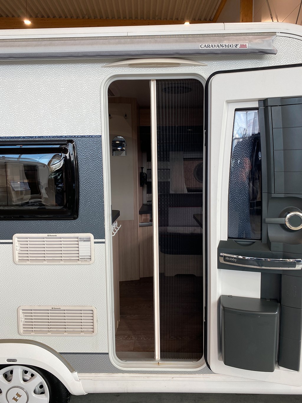 Hobby 460 LU De Luxe Edition / Mover / Långbädd / 1698:-/mån - Hobby
