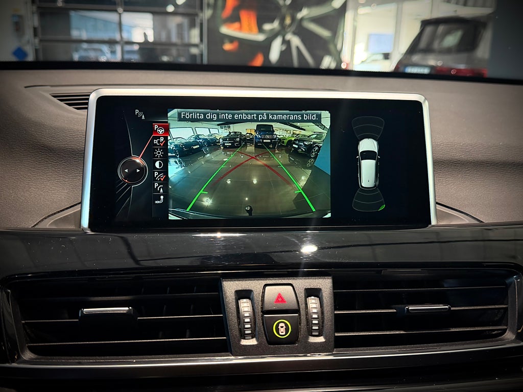BMW X1 xDrive20d Steptronic xLine Läder Navi Head Up Drag - bild 10