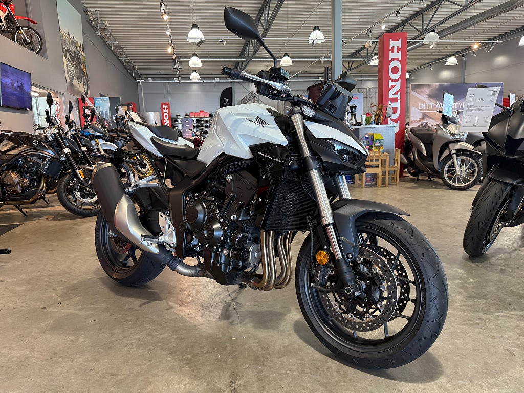 Honda CB1000 Hornet #Endast 210mil# 