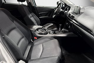 Halvkombi Mazda 3 9 av 22