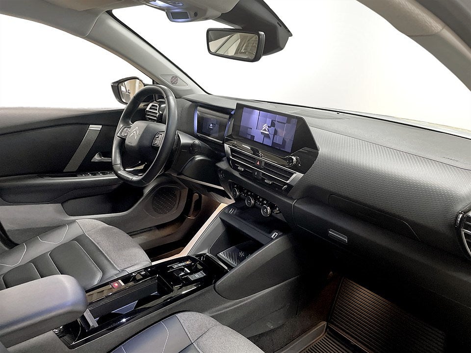 Bild på Citroën C4 X Shine 1.2 PT 130hk Aut - B-KAMERA, RATTVÄRME