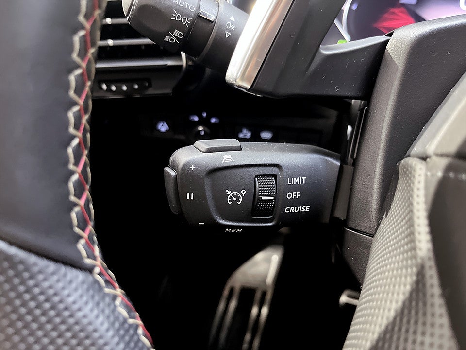 Bild på DS 7 Crossback Pallas 1.5 BHDi 130hk Aut B-KAMERA DRAG