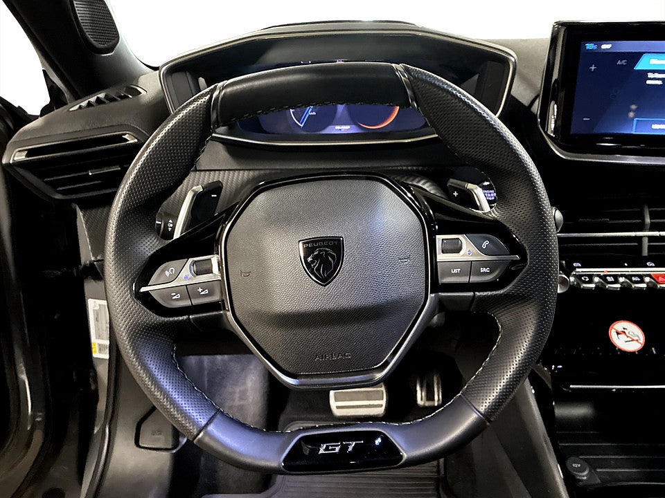Bild på Peugeot 2008 GT 1.2 PT 130hk Aut B-KAMERA CARPLAY