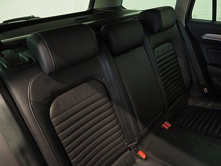 Kombi Volkswagen Passat 13 av 22