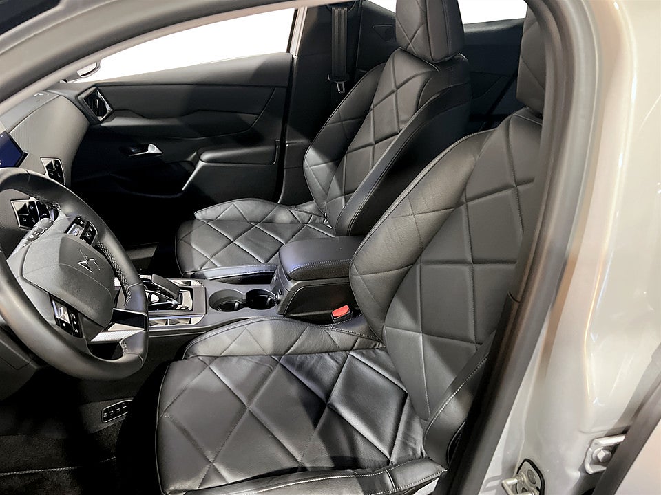 Bild på DS 3 E-Tense Exclusive 50kWh 156hk Aut - B-KAMERA, CARPLAY