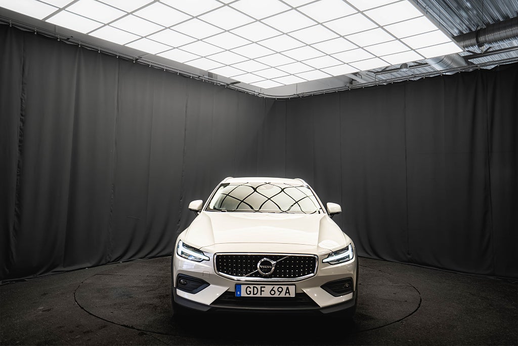 Volvo V60 Cross Country D4 AWD PRO LÄDER DRAG 360° HUD ELSTOL VÄLSERVA