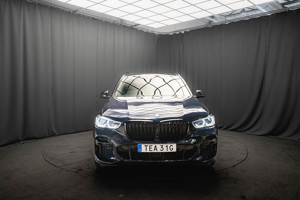 BMW X5 xDrive45e M Sport PANO LASER LUFT 22'' DRAG HUD H/K