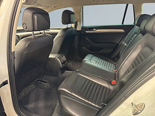 Volkswagen Passat Alltrack 2.0 TDI 4M DSG Drag/Kamera/Dvärm/LEDramp/Skinn/S&V-Däck – bild 13