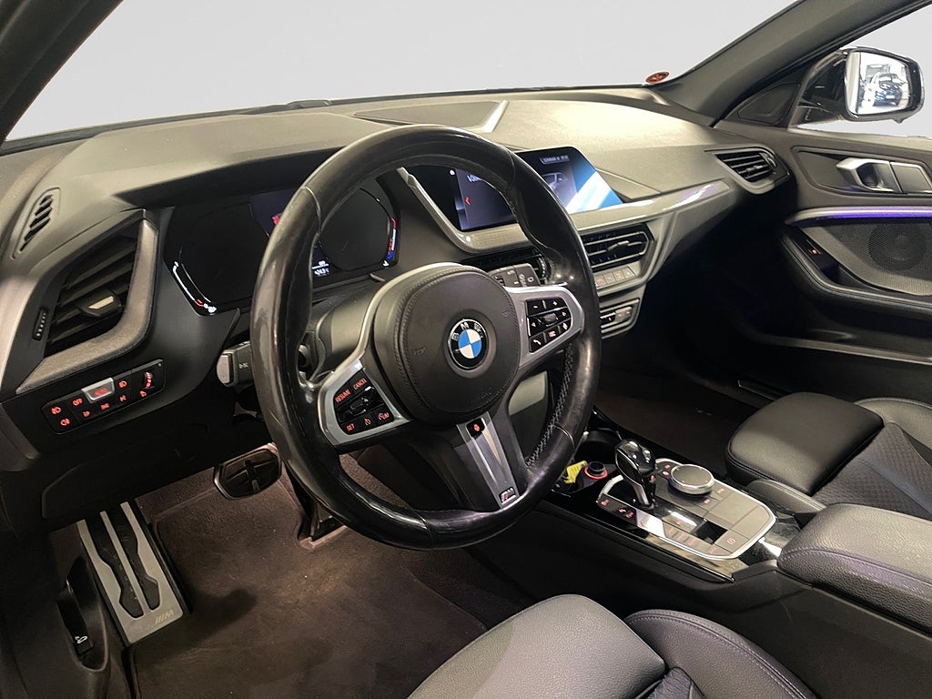 BMW 118I Aut M Sport Shadowline HiFi Rattvärme P-sensorer LED bild 12