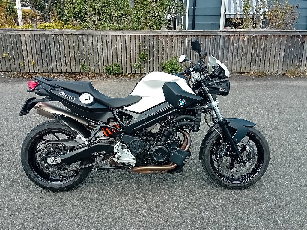 BMW F800R - Kanonskick !  - Låga Mil !