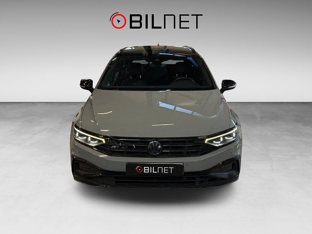 Volkswagen Passat Sportscombi TSI 272 R-EDITION Nr247/320 4M 20" Värmare