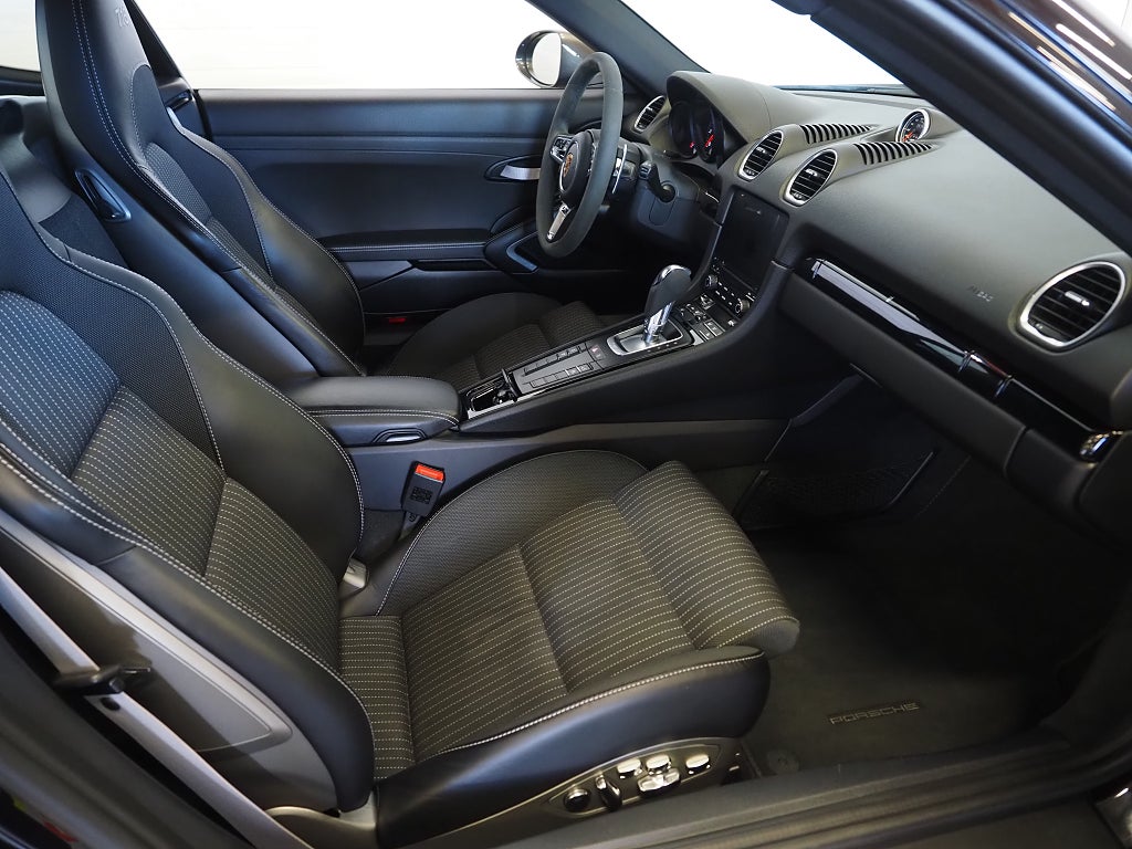 Porsche 718 Cayman T PDK 300hk | Backkamera | Bose | GT4 Optik | 2023