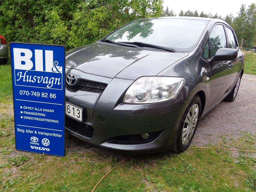 Toyota Auris 5D 1.6 NYBES U.A./ACC/MV/FULLSERV