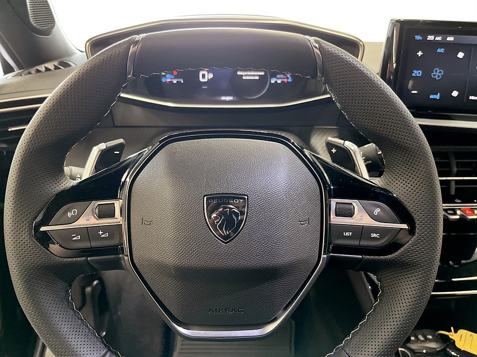 Bild på Peugeot 2008 GT 1.2 PT 130hk Aut B-KAMERA CARPLAY