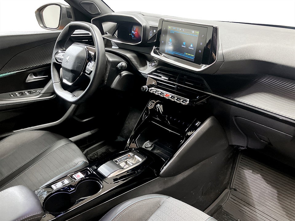 Bild på Peugeot E-2008 Allure 50kWh 136hk Aut B-KAMERA CARPLAY