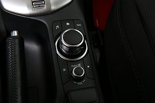 Halvkombi Mazda CX-3 23 av 25