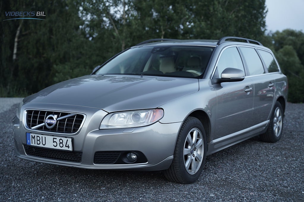 Volvo V70 T4 Momentum 180hk | Drag | Bi-Xenon | Svensksåld | 