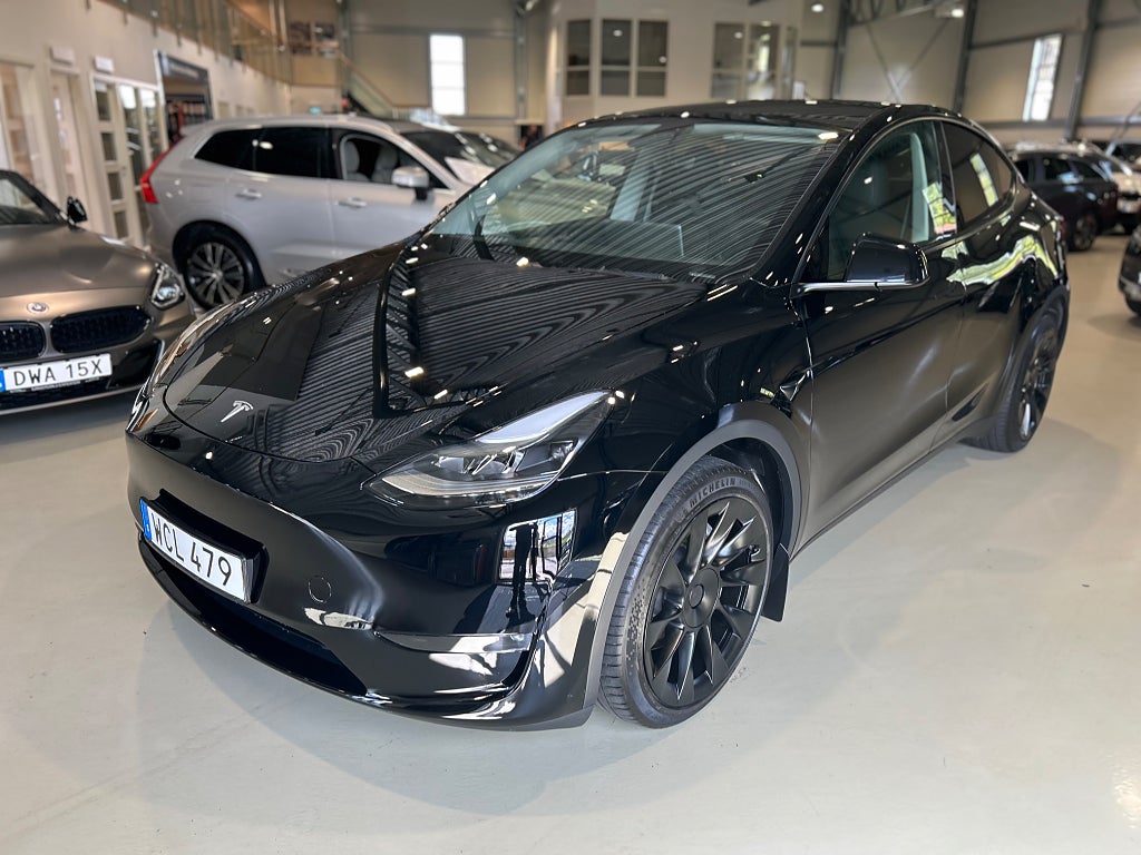 Tesla Model Y Long Range AWD 514hk / Dragkrok / Moms