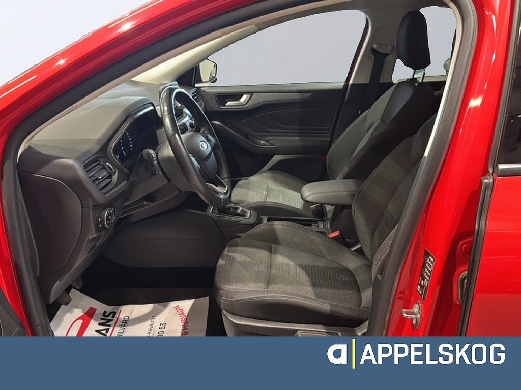 Ford Focus Ecoboost Active Kombi |RÄNTA 3,99%|V-HJUL INGÅR| thumbnail