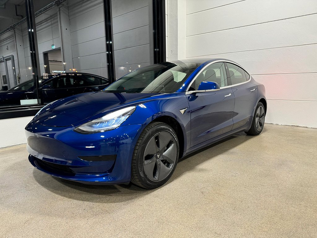 Tesla Model 3 Standard Range Plus/Autopilot/Momsbil