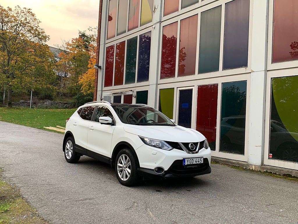 Nissan Qashqai 1.2 DIG-T Panorama GPS 360 kamera Räntefritt Euro 6