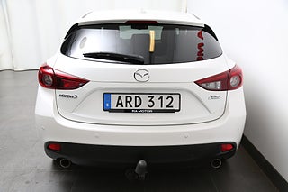 Halvkombi Mazda 3 7 av 24